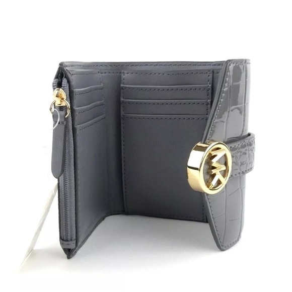 MICHAEL KORS CARMEN MEDIUM FLAP LOGO AND FAUX LEATHER WALLET 
HEATHER GREY NWT - Picture 3 of 6